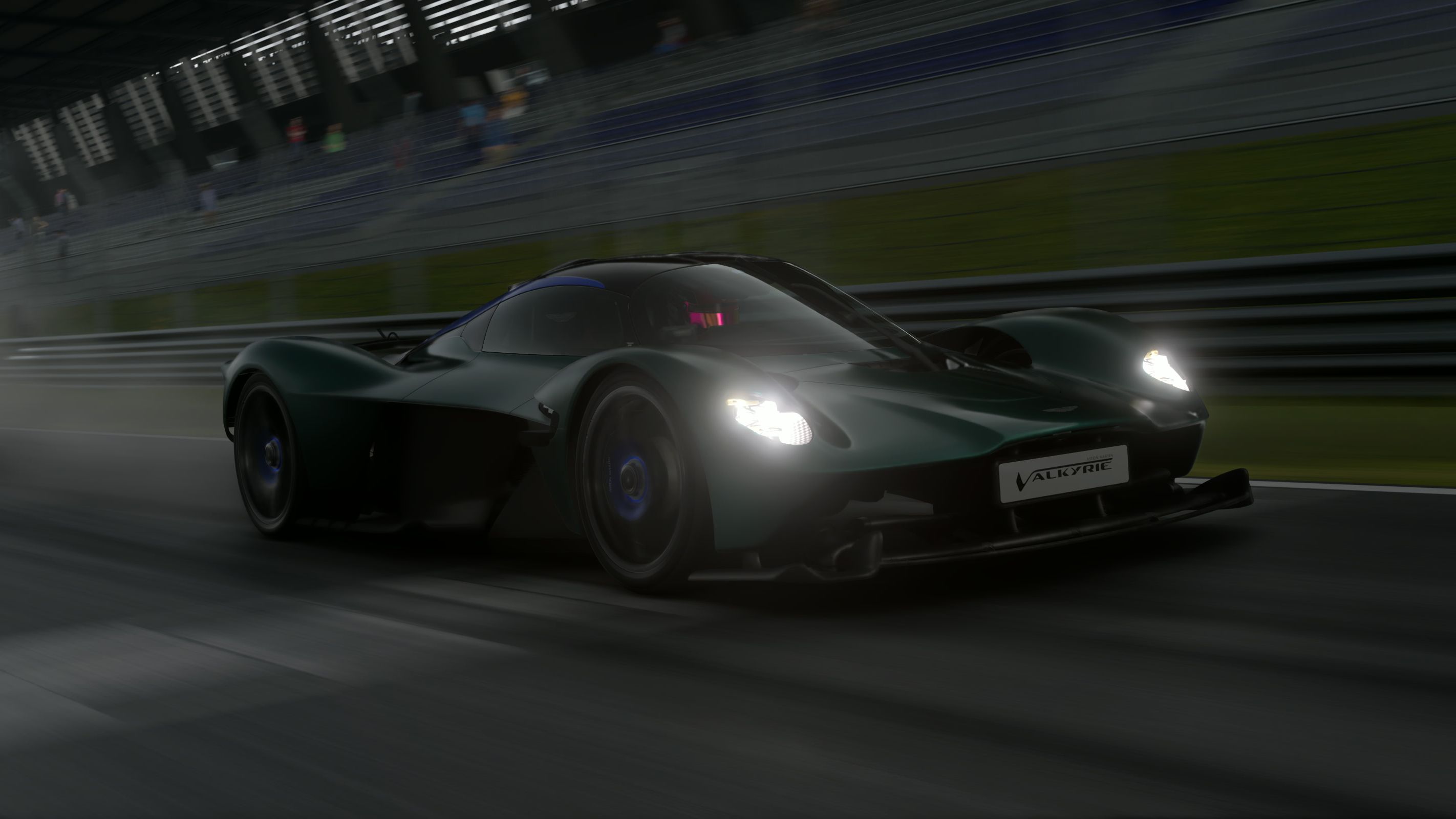 阿斯顿马丁险胜威廉姆斯，汉密尔顿高光表现