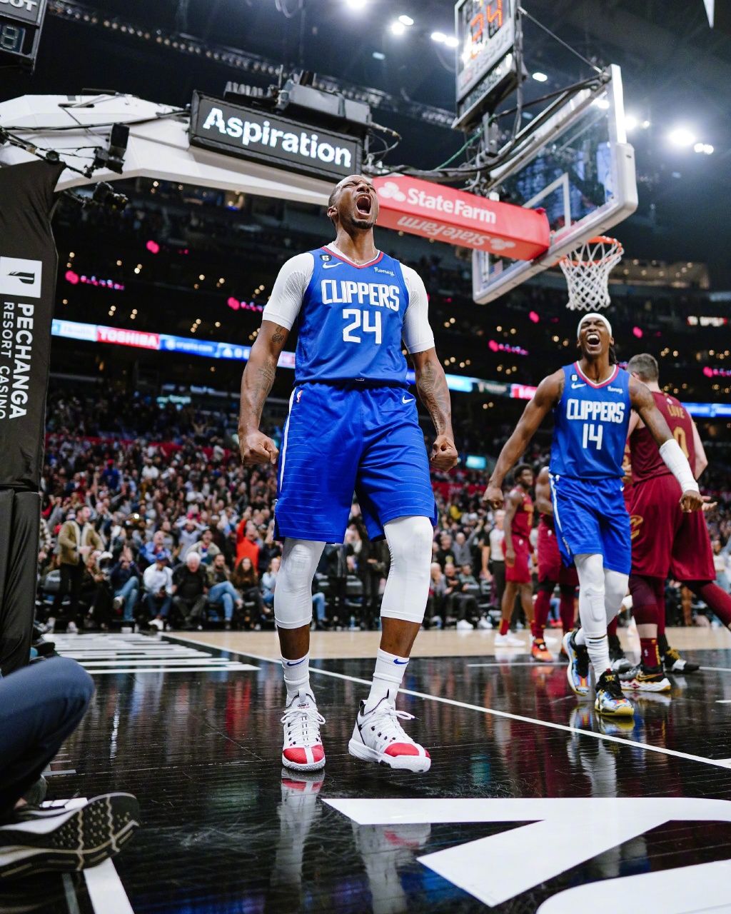 快船力克天津队，德罗赞点燃赛场