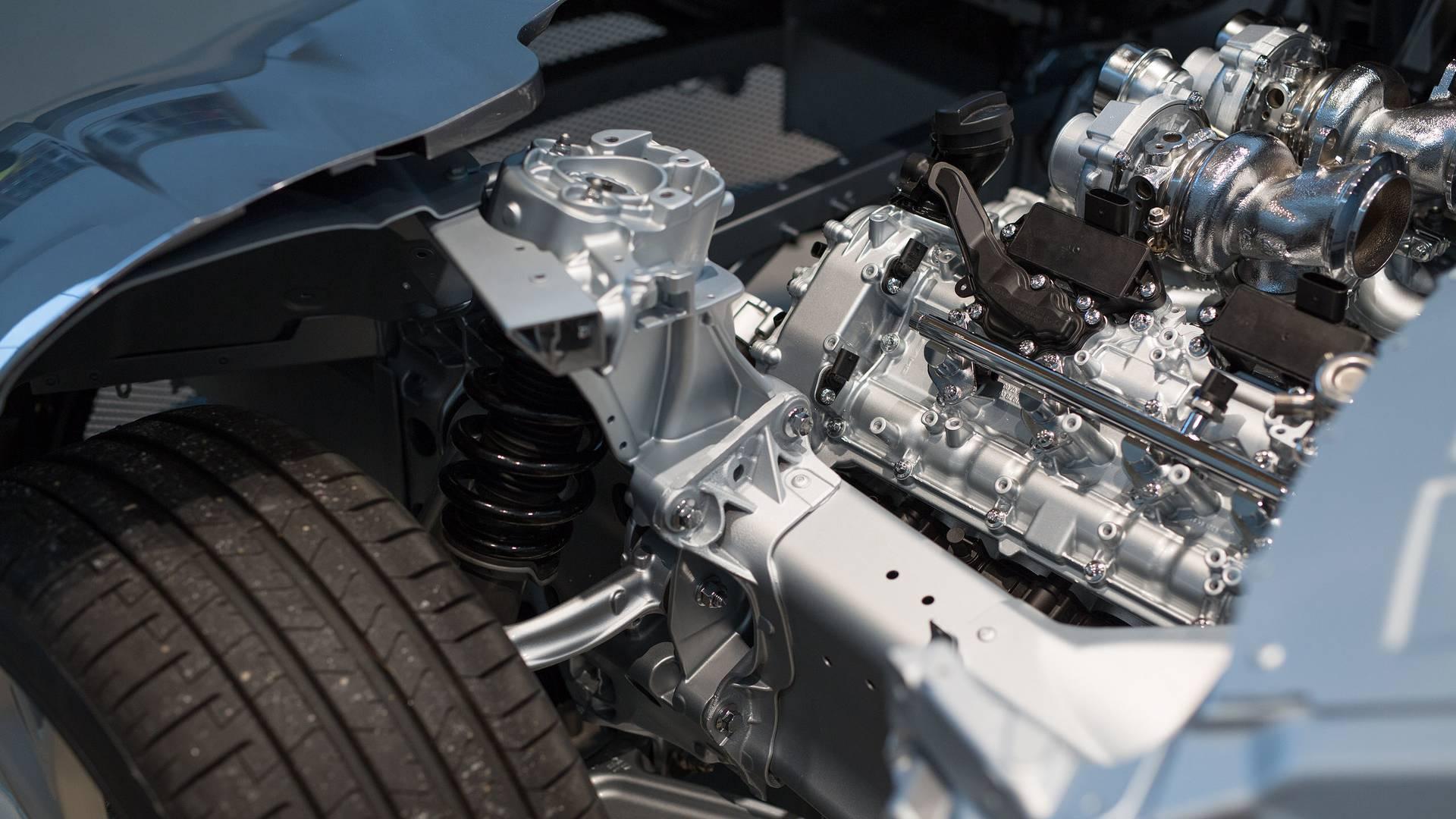 阿斯顿马丁翻盘梅赛德斯，诺里斯状态火热