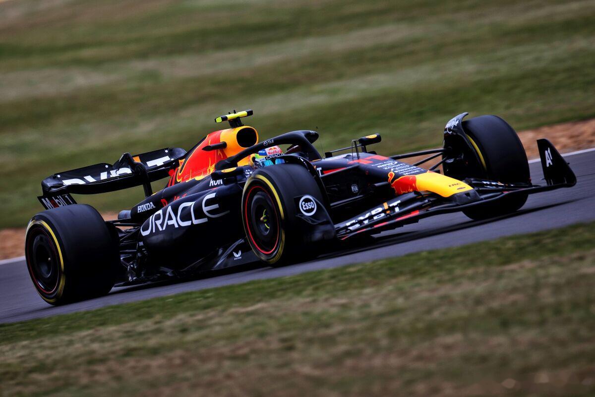 威廉姆斯横扫红牛车队，佩雷兹惊艳四座