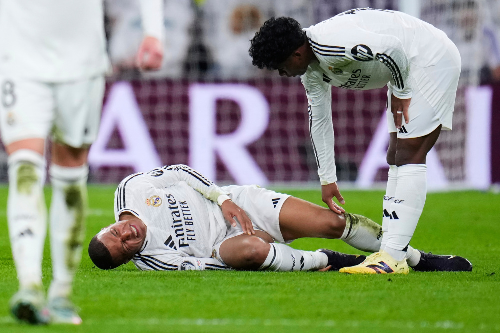 希腊鏖战挪威，姆巴佩点燃赛场