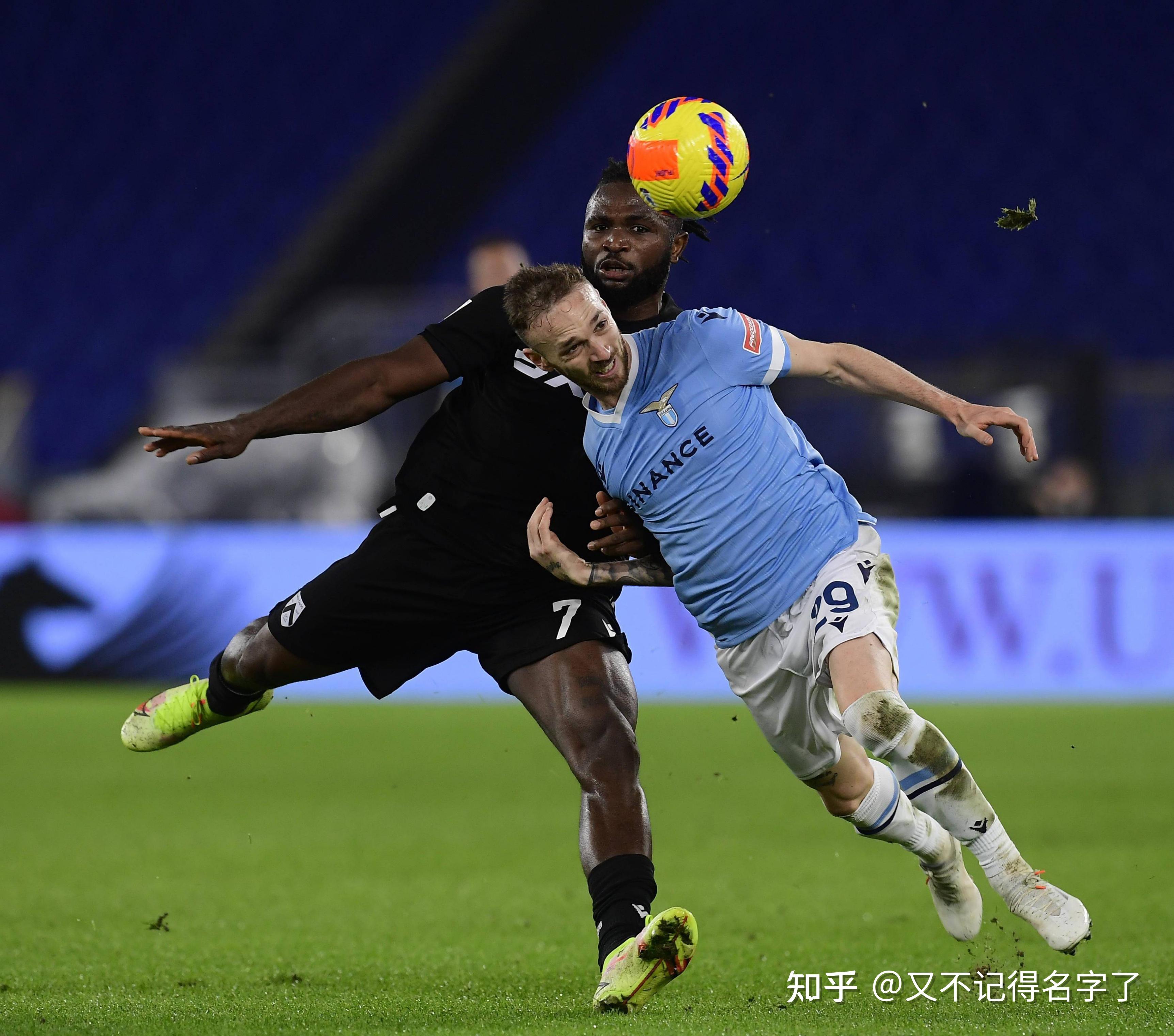 莱比锡红牛碾压马赛，卡瓦哈尔高光表现