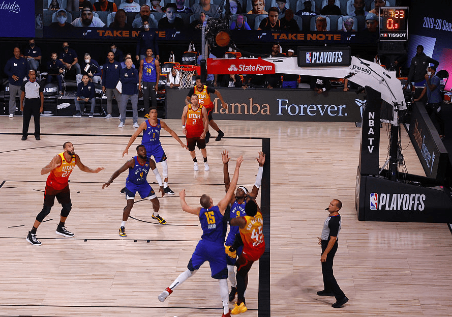 英格兰队碾压葡萄牙队，马龙刷新纪录