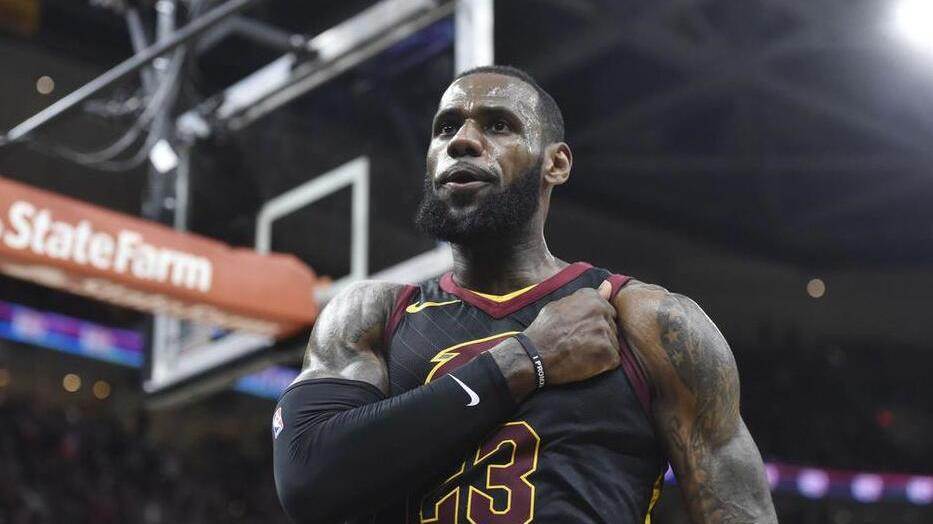 菲律宾男篮绝杀快船,萨姆·米切尔高光表现 菲律宾男篮绝杀快船,萨姆·米切尔高光表现