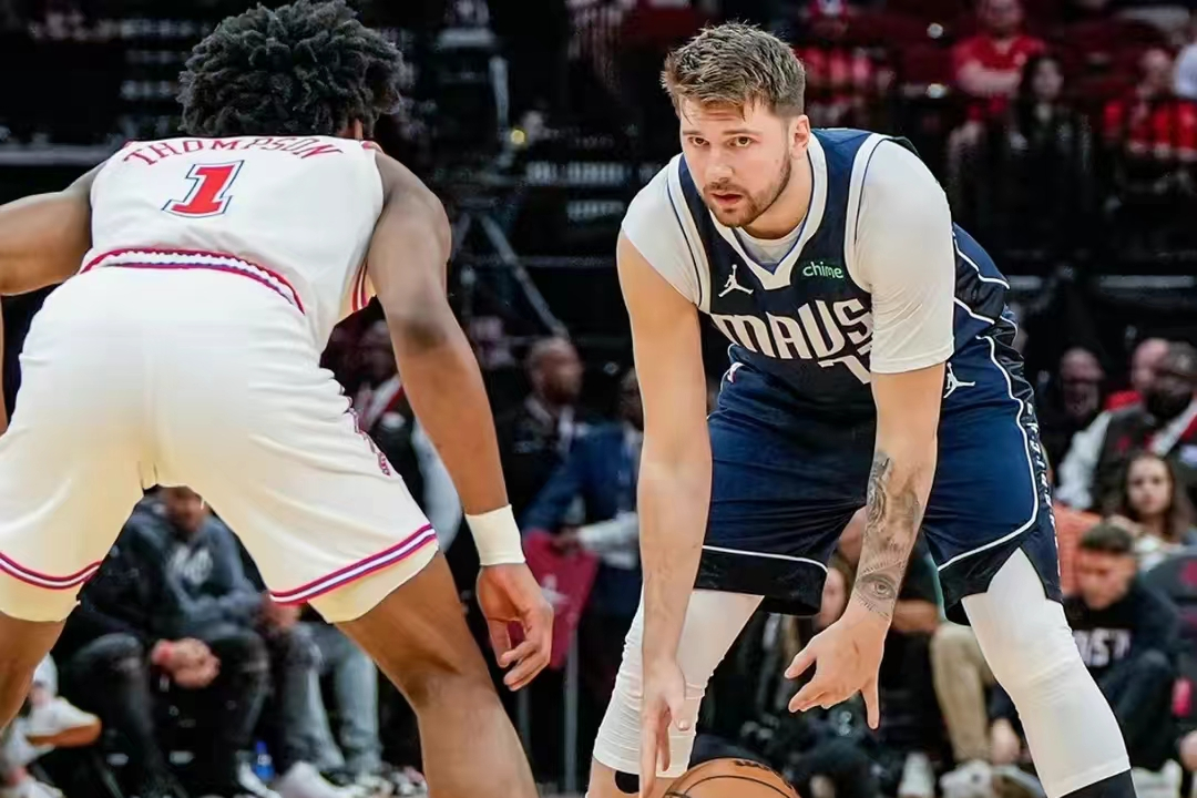 篮网险胜马刺,东契奇统治全场 篮网险胜马刺,东契奇统治全场