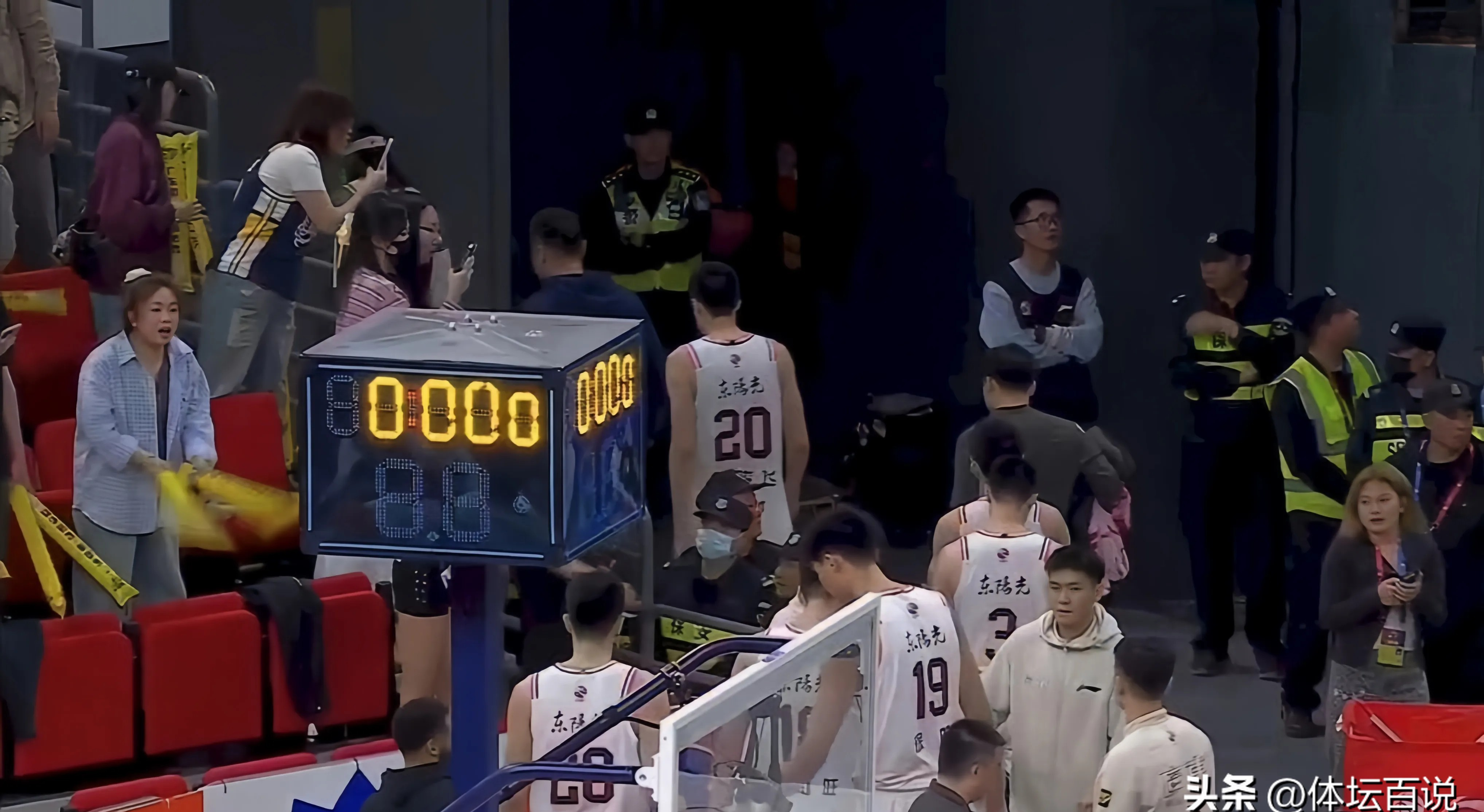 火爆战役展开:奥地利男篮全力以赴拼杀 火爆战役展开:奥地利男篮全力以赴拼杀