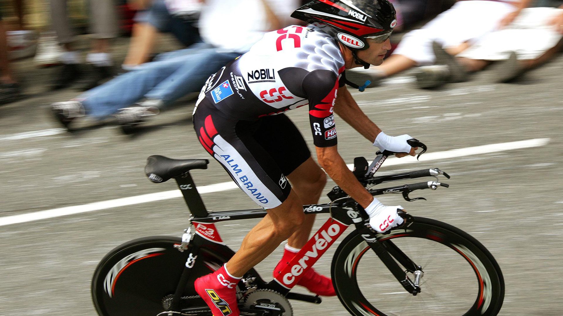 赛道与绿茵，F1年度争冠焦点战与国际米兰冲垮莱比锡红牛的胜利交响